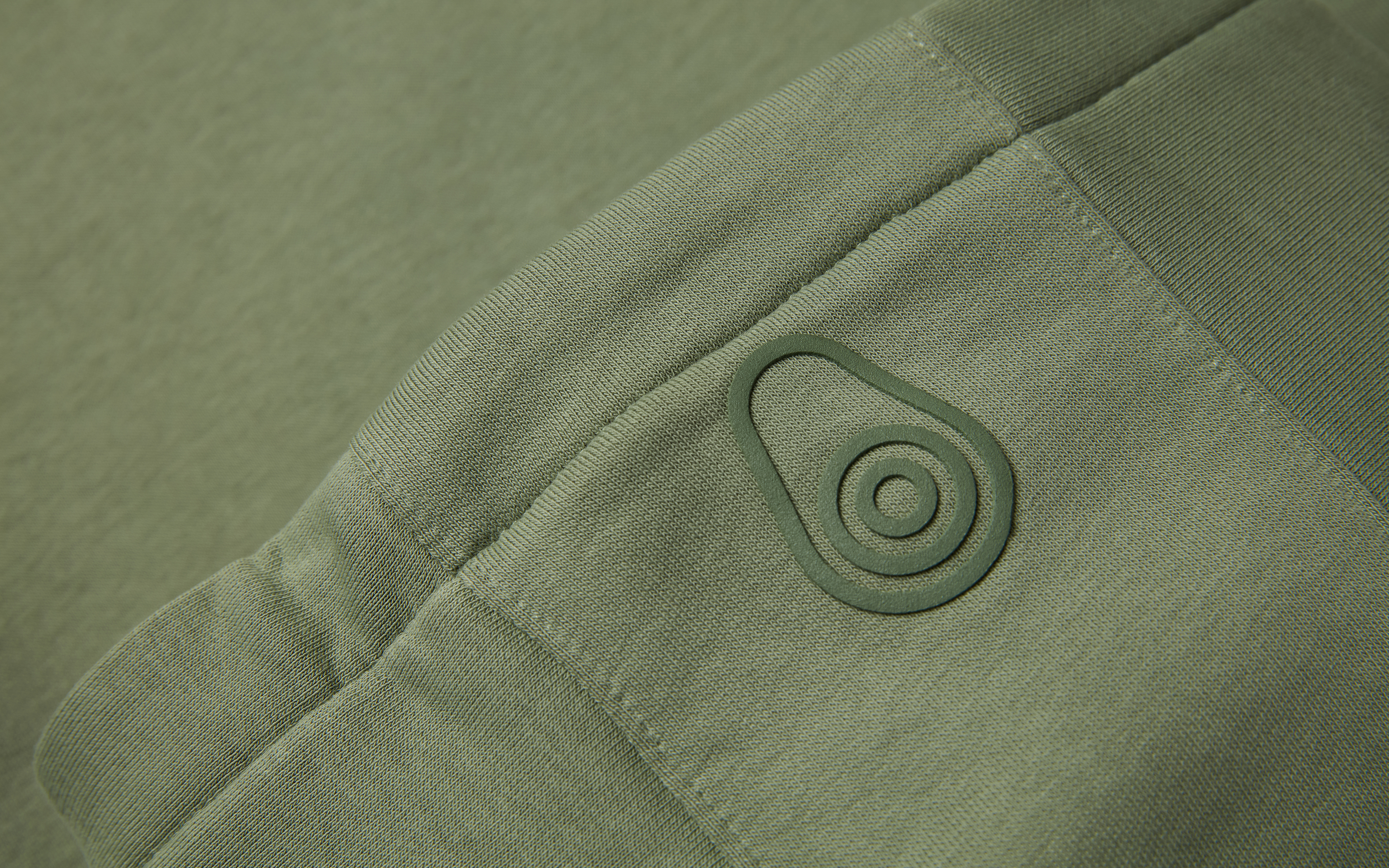 BOWMAN LOGO HOOD