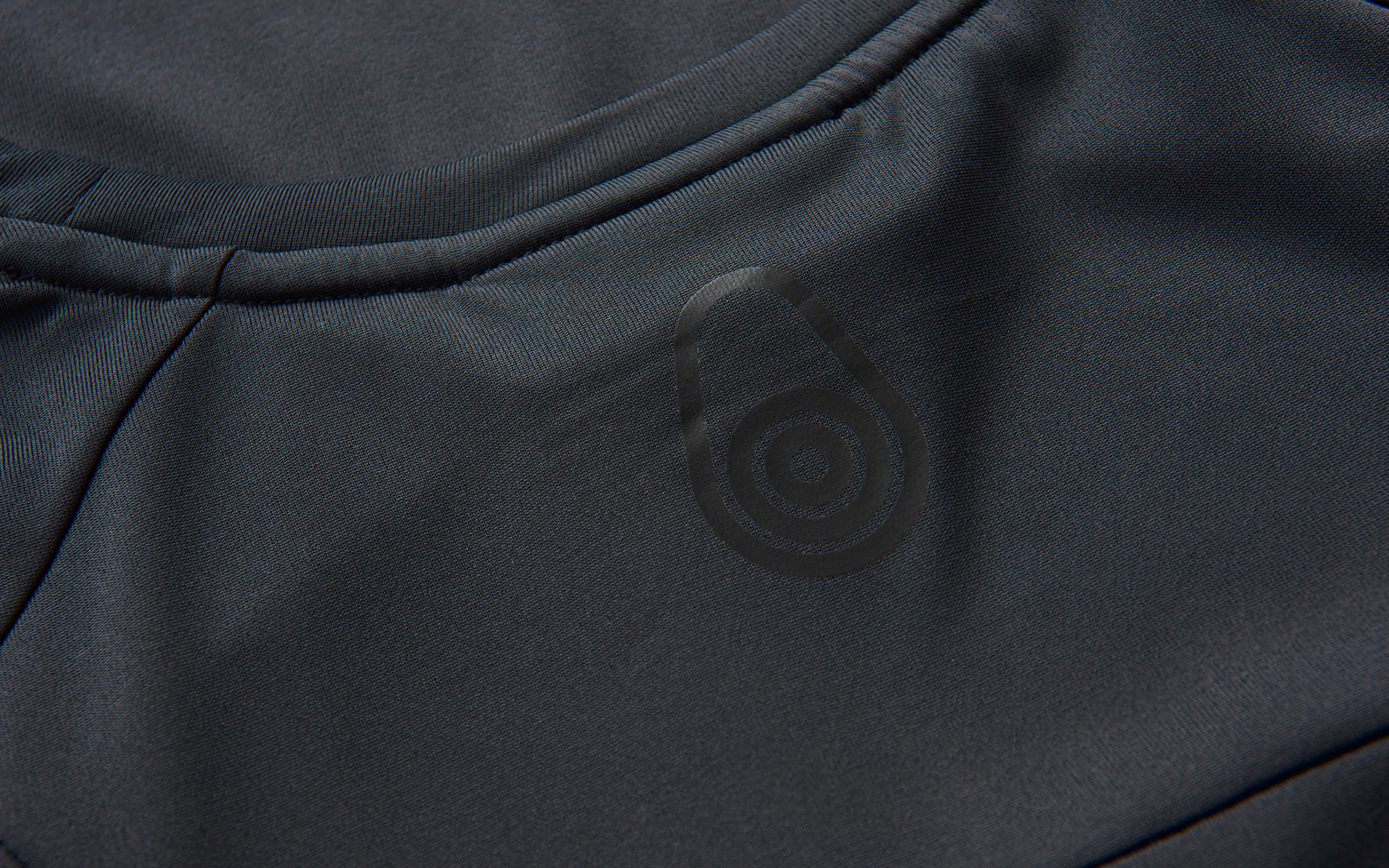 SPRAY TECHNICAL TEE