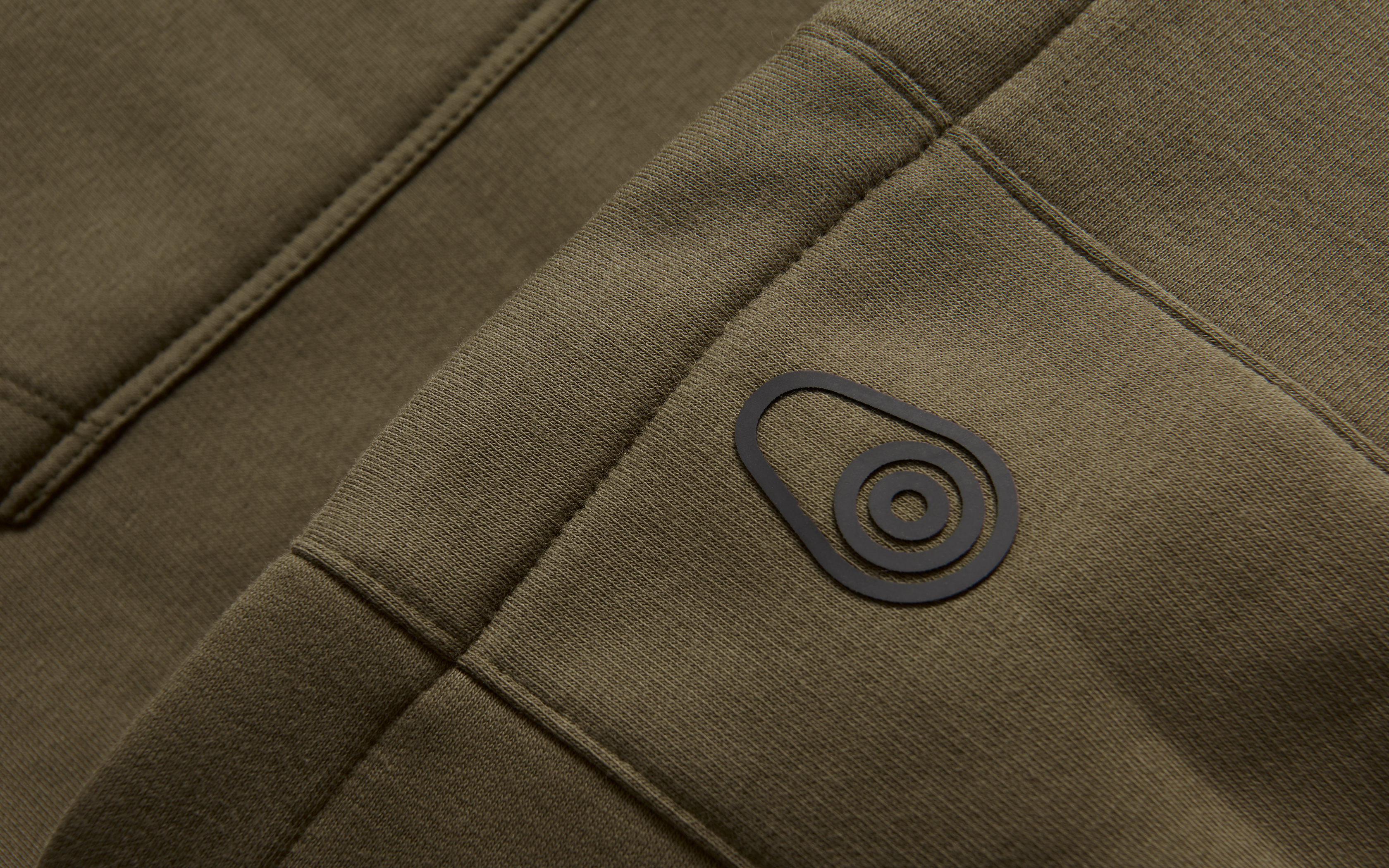 W GALE LOGO HOOD