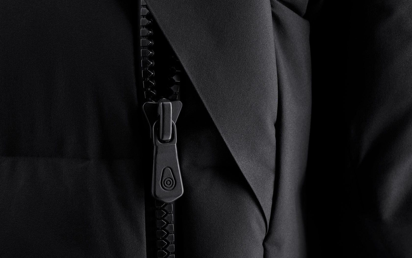 BLACK ICE GORE TEX DOWN JACKET
