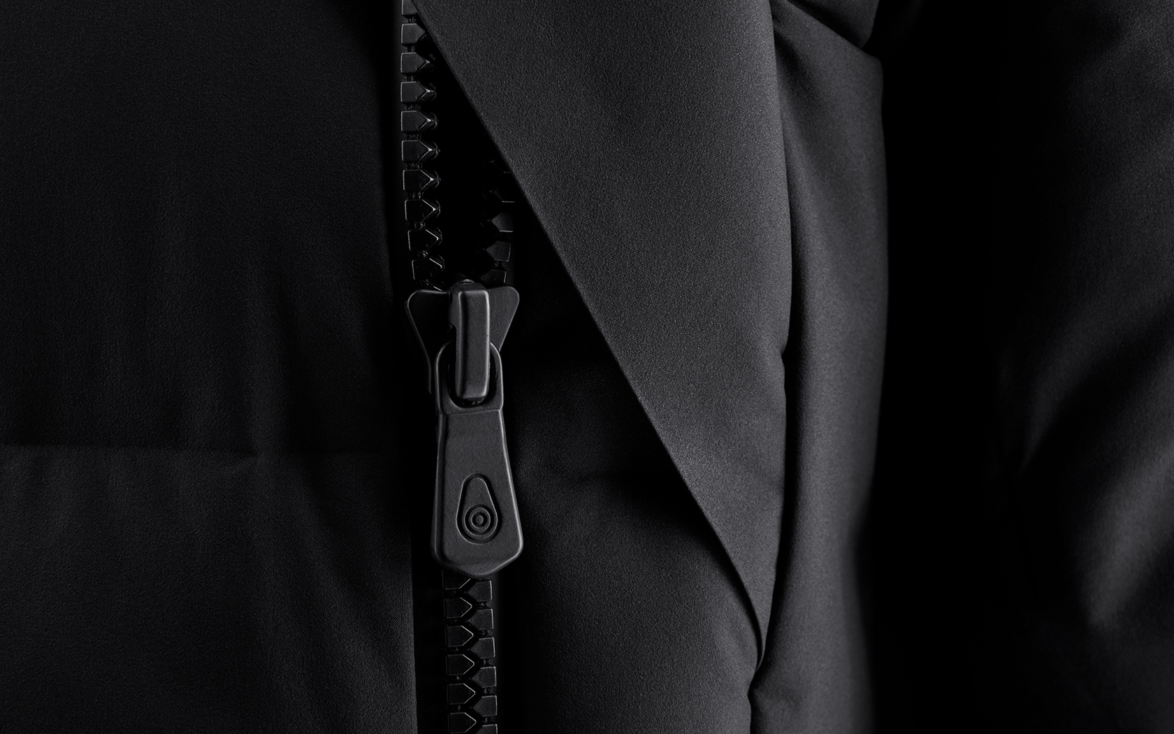 BLACK ICE GORE TEX DOWN JACKET
