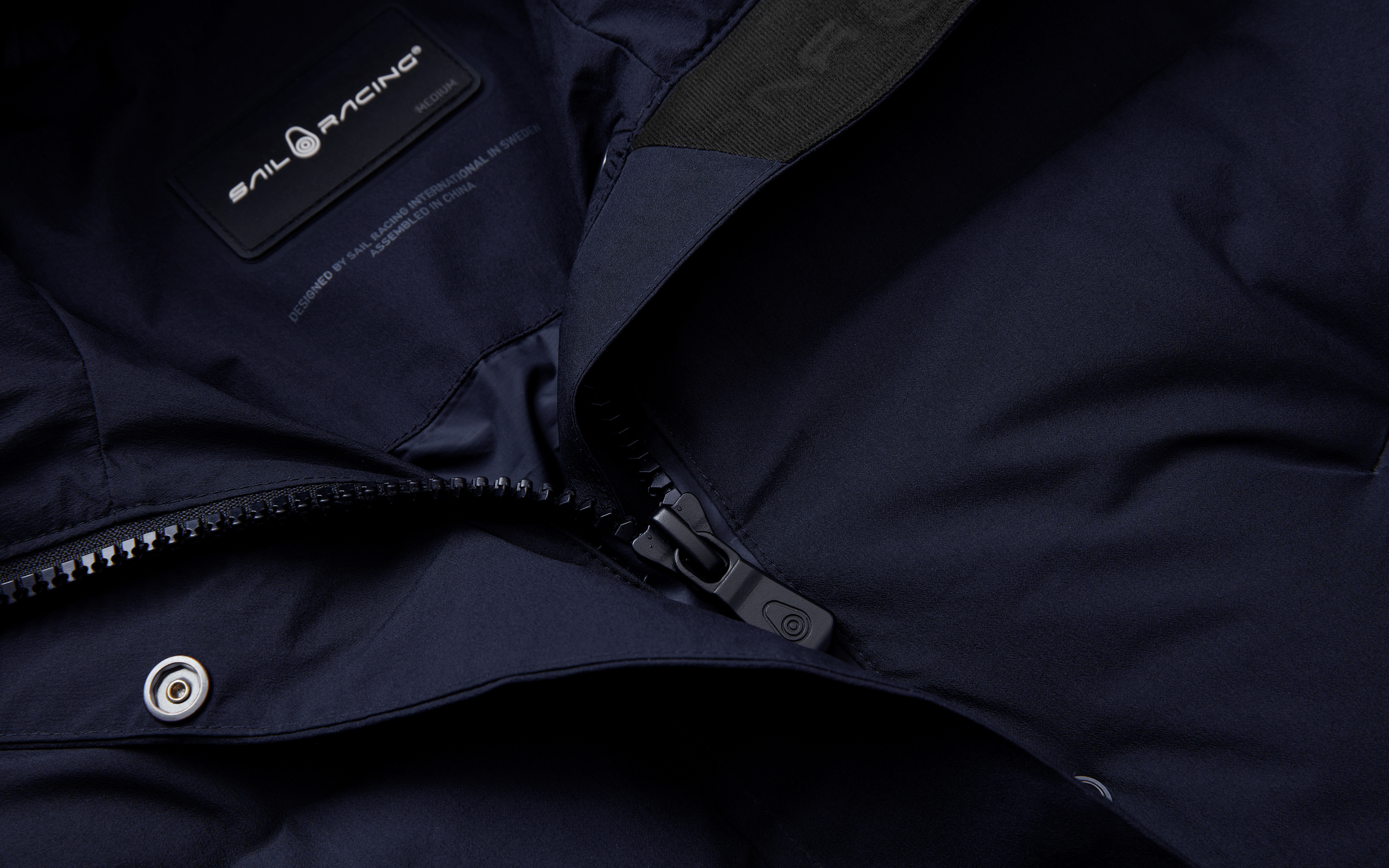 W RACE EDITION DOWN PARKA