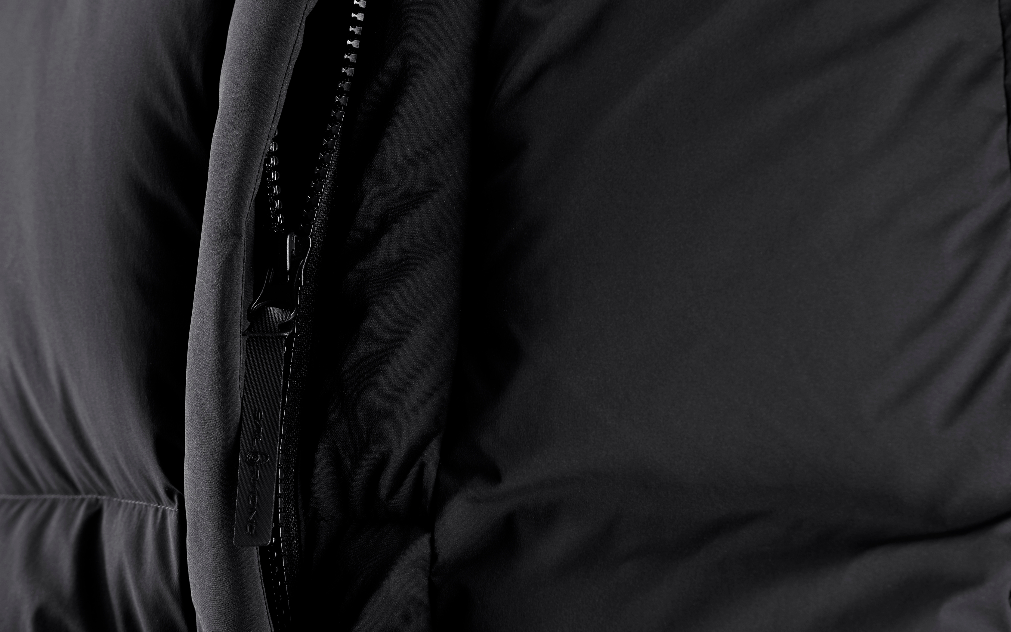 W HURRICANE DOWN JACKET