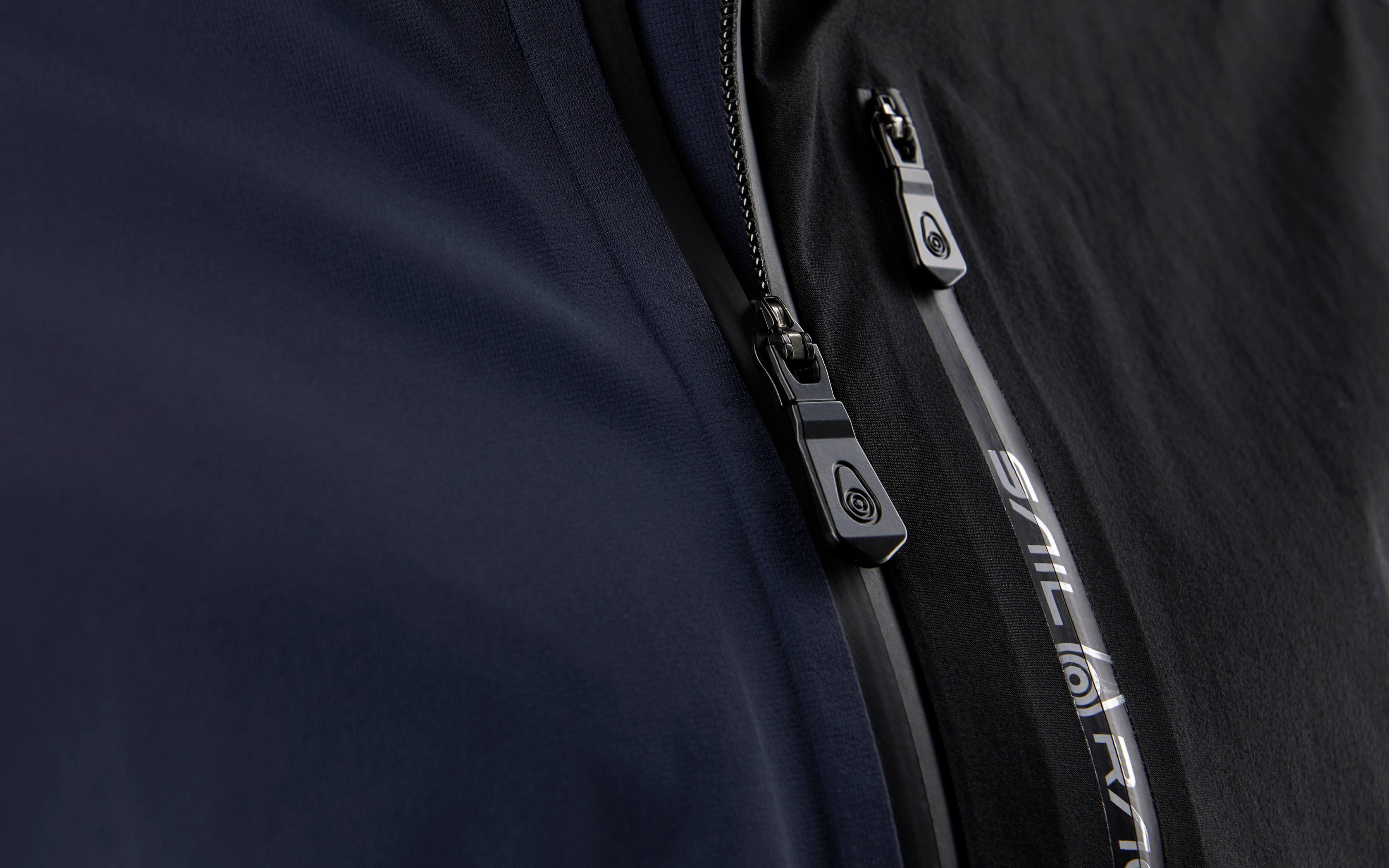 VAPOR JACKET