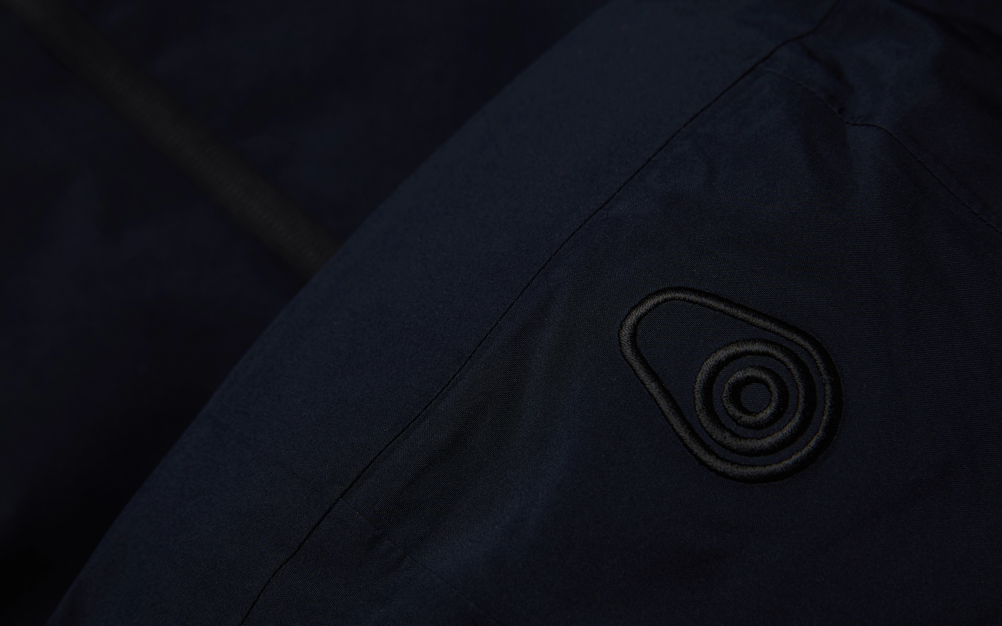 GORE TEX HOODED JACKET