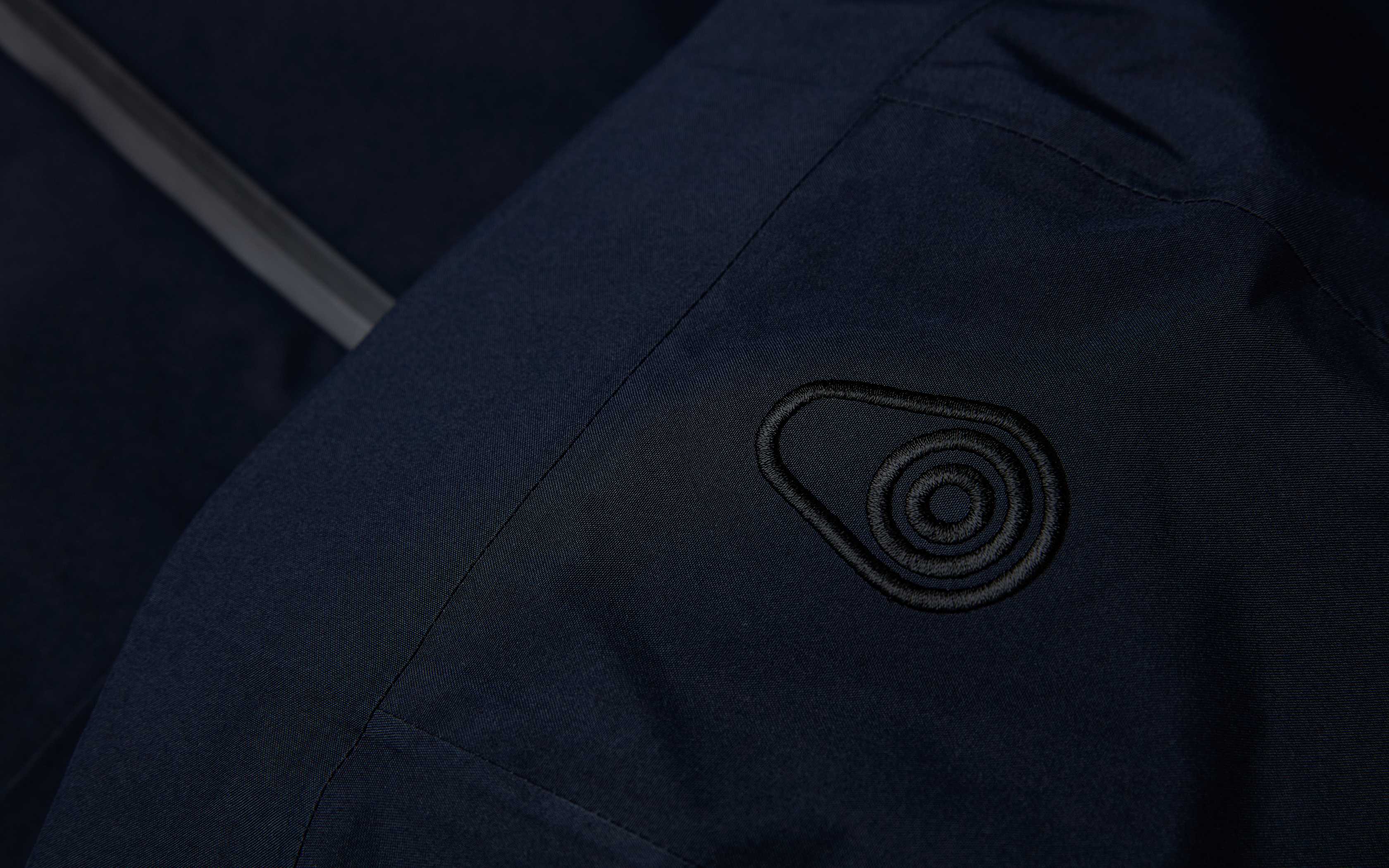 GORE TEX HOODED JACKET