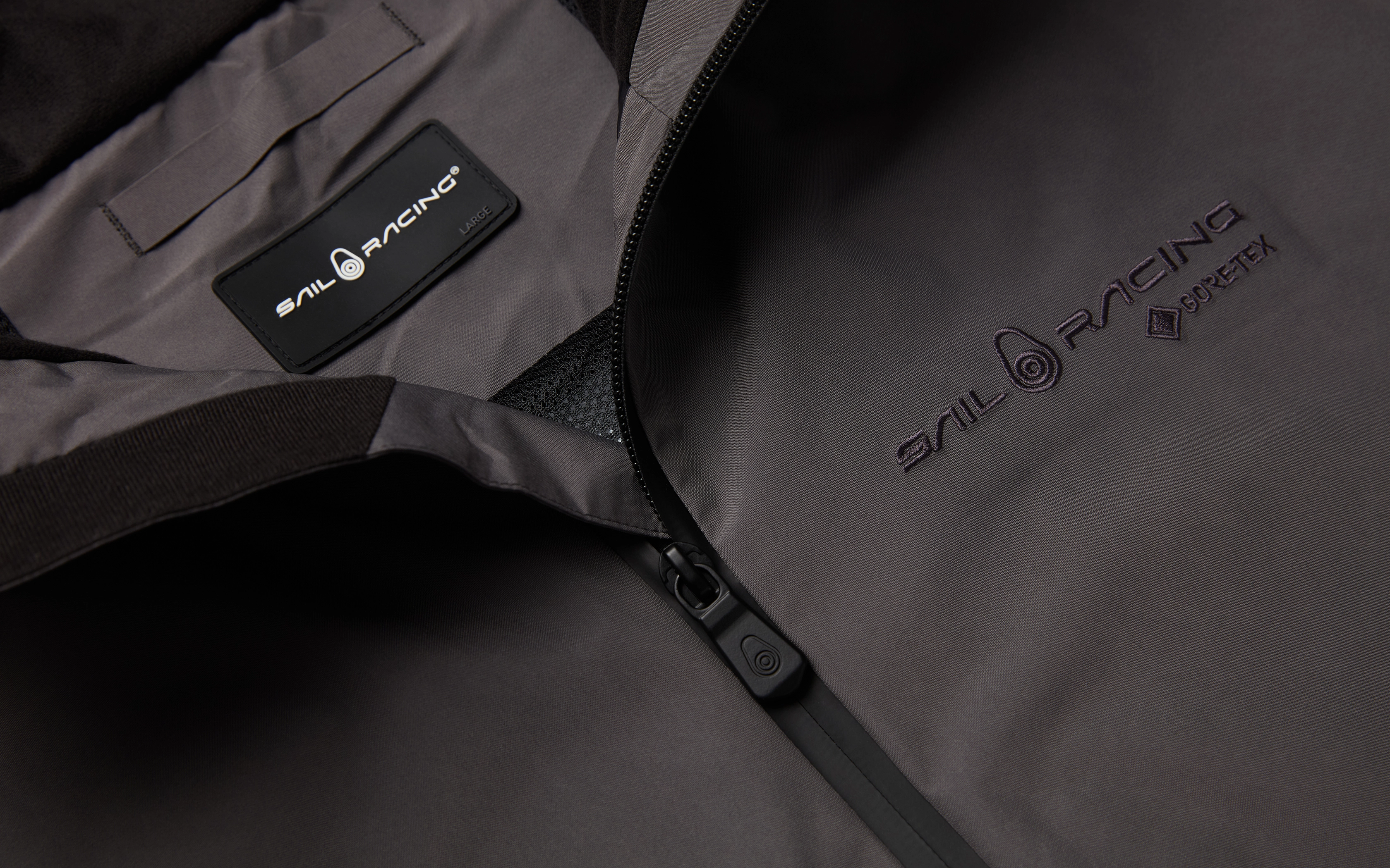 GORE TEX HOODED JACKET