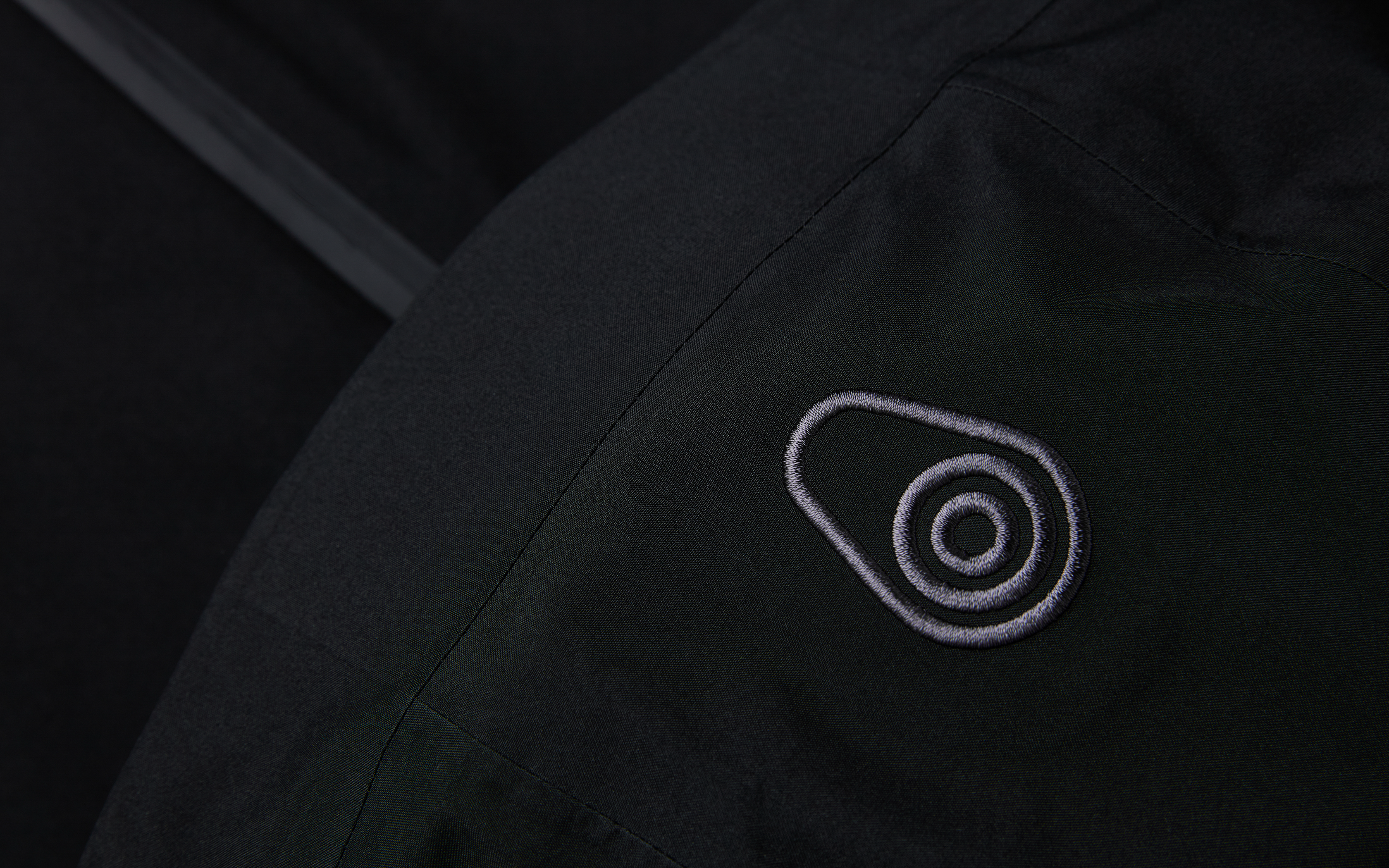 GORE TEX HOODED JACKET