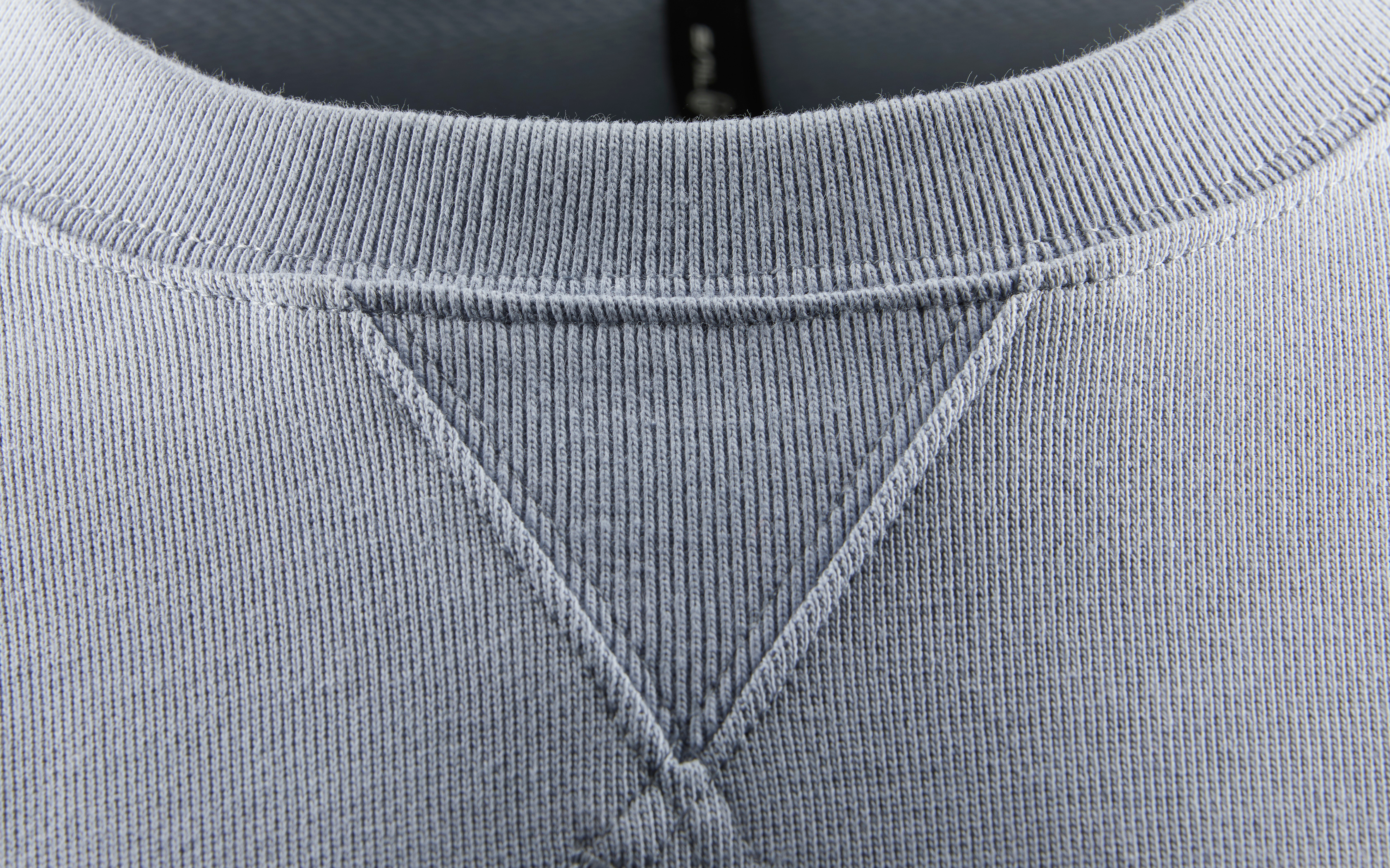 WIND SWEATER
