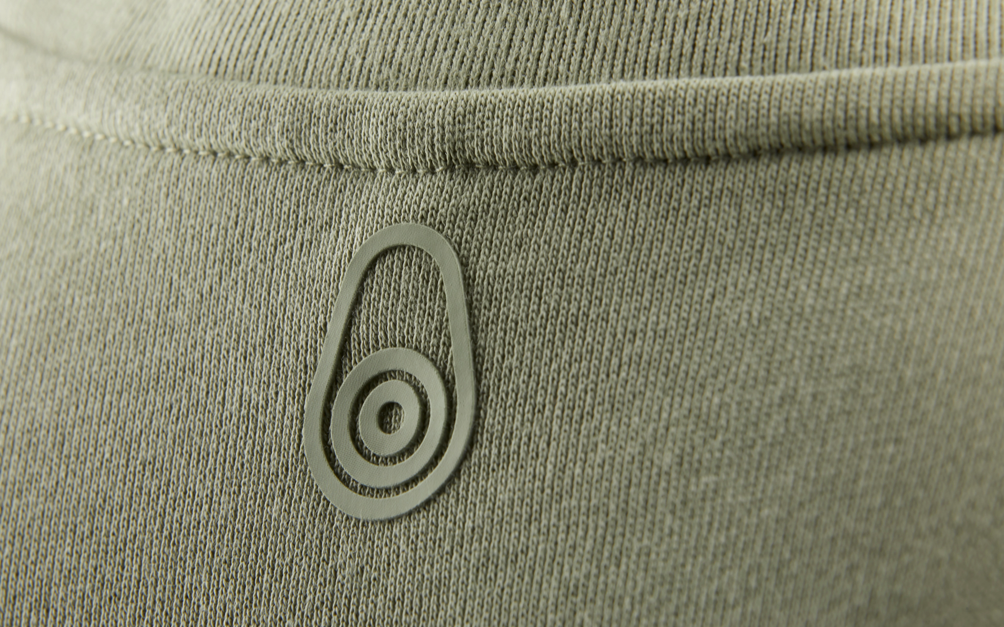 WIND SWEATER