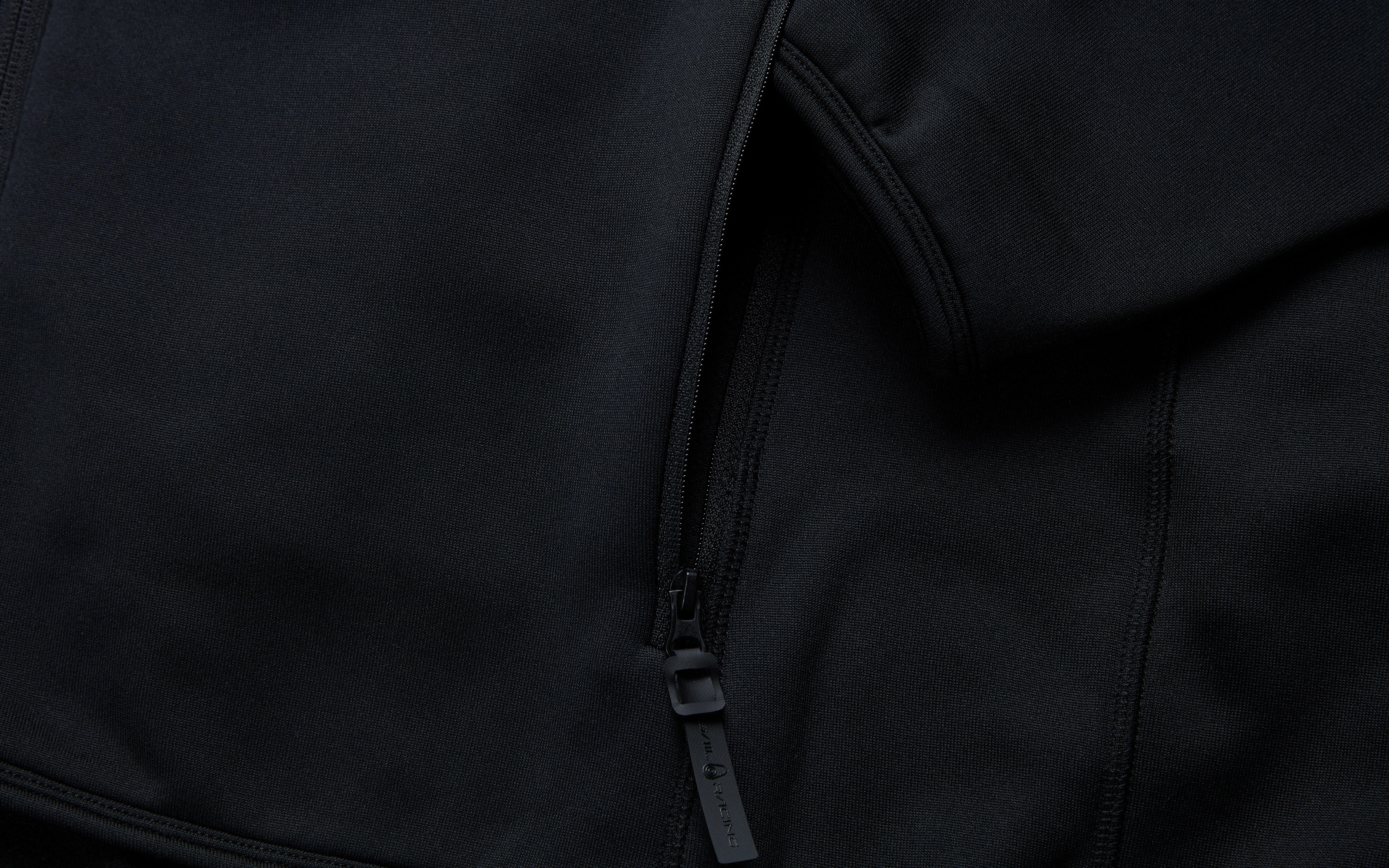 SPRAY POLARTEC HOOD