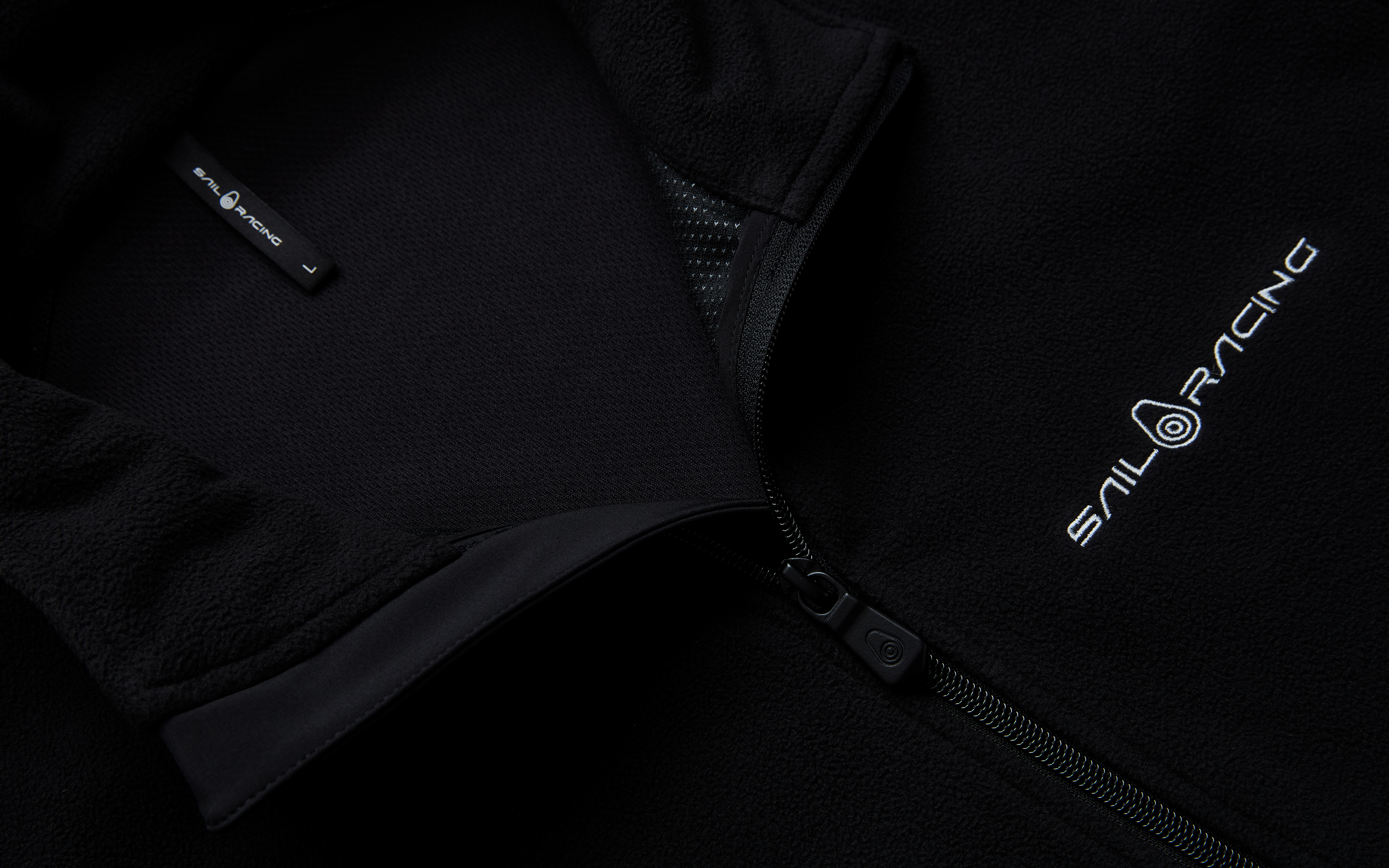 SPRAY WINDBREAKER