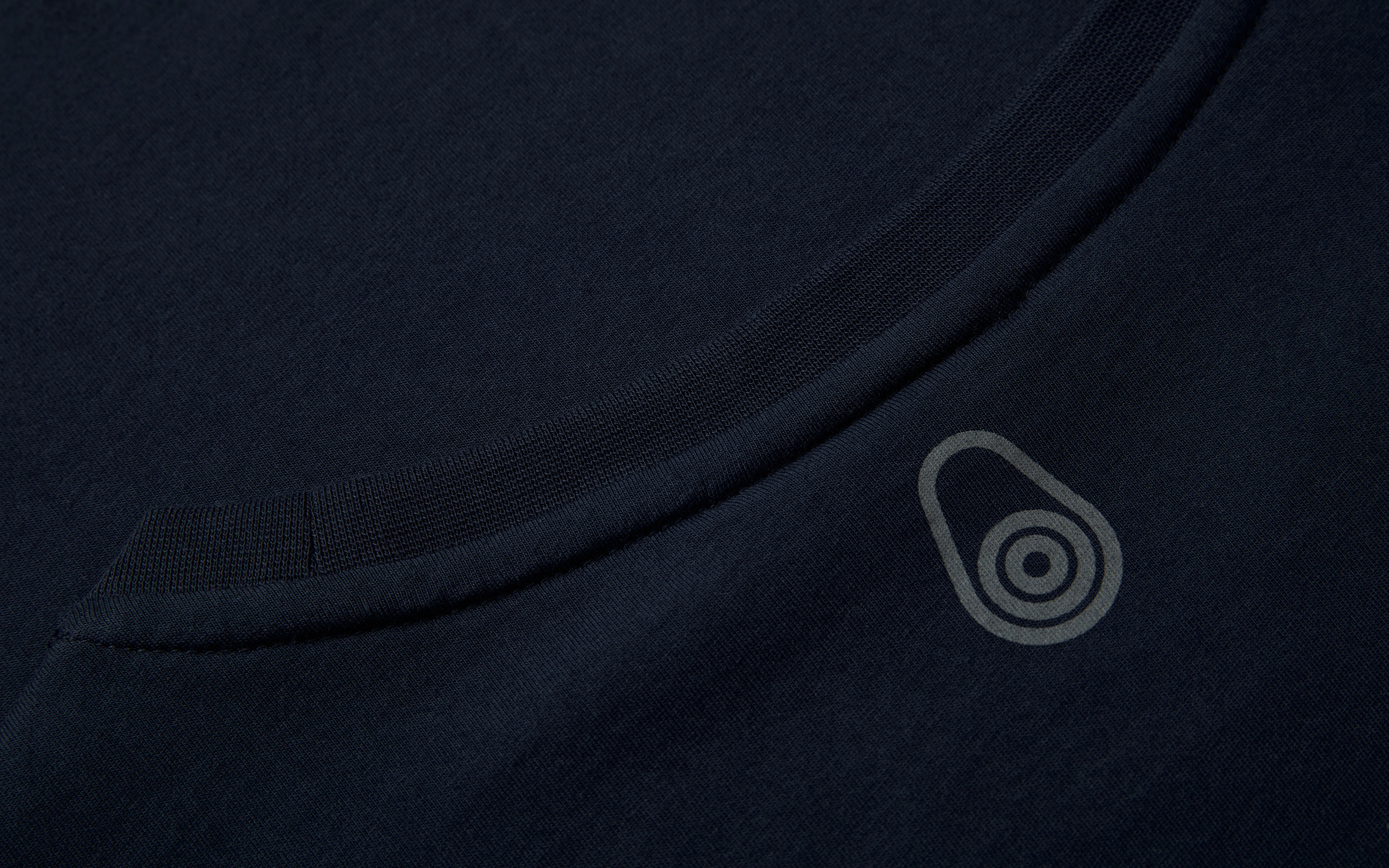 LOGO TEE