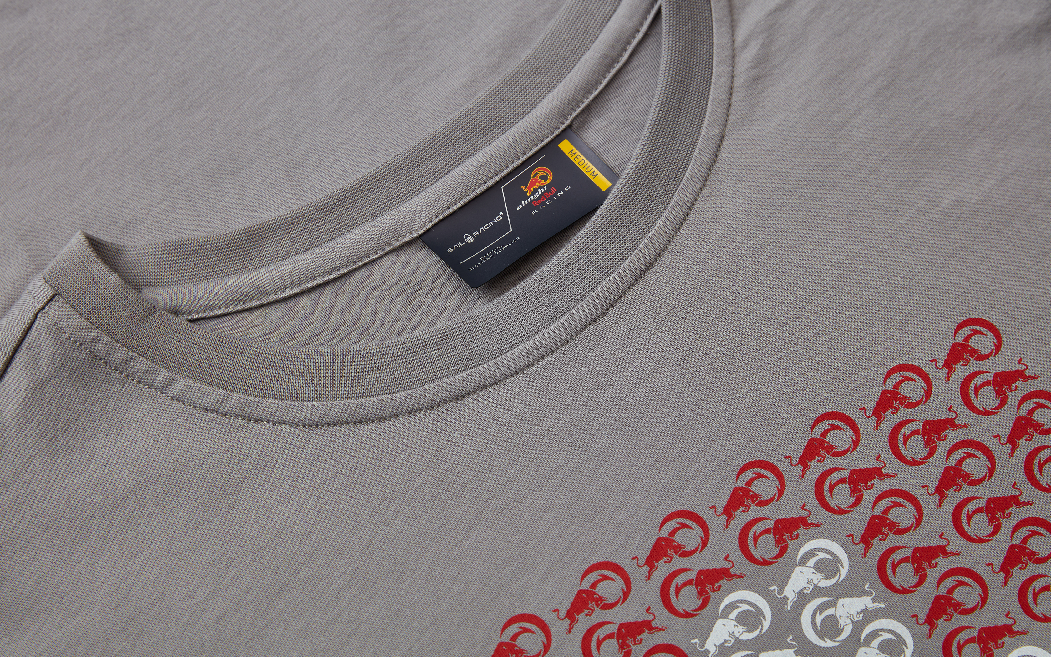 SWISS TEE