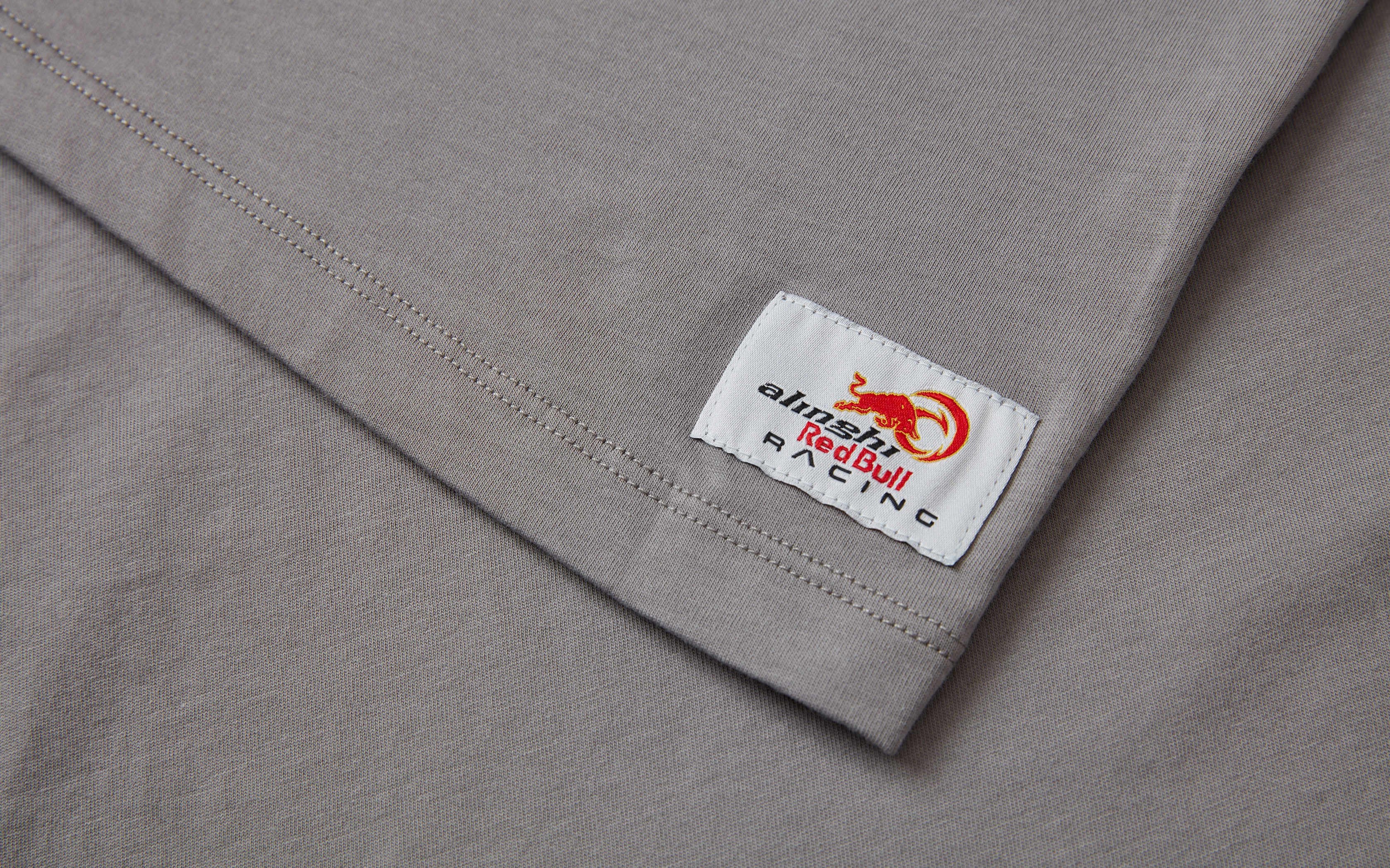 SWISS TEE