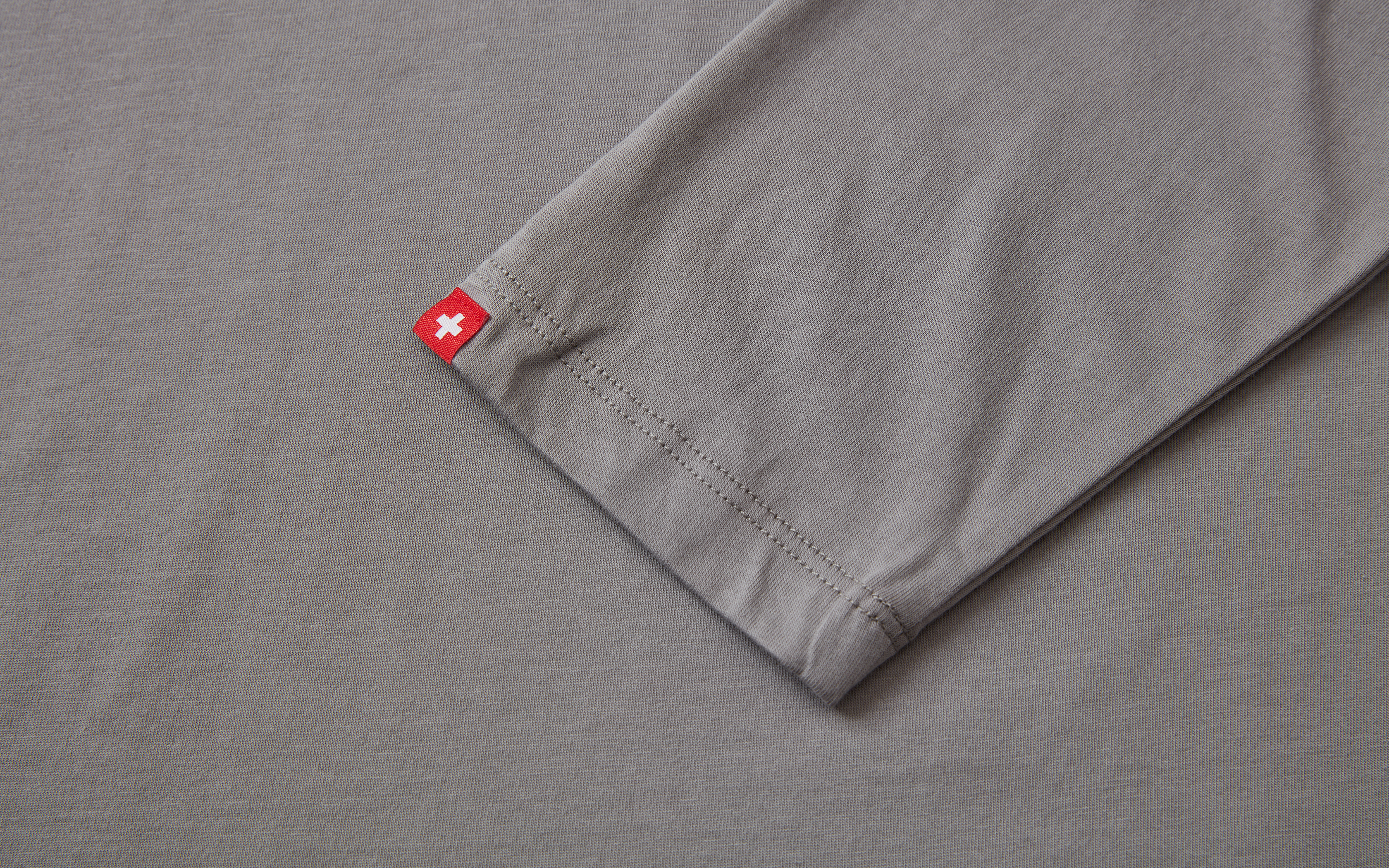 SWISS LS TEE